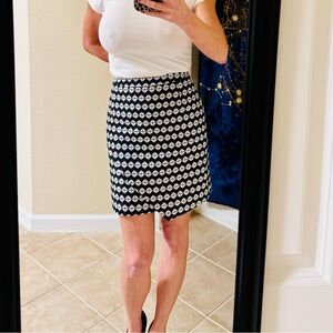 H&M Patterned Lined Skirt Size 6